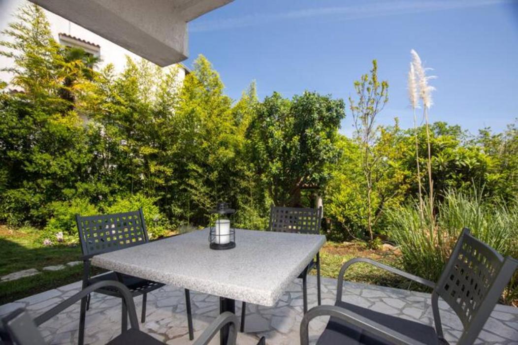 Secret Garden House Apartman Lovran Kültér fotó